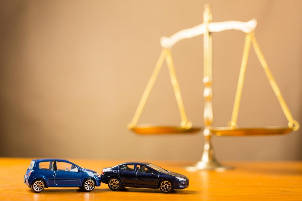 Settle or Trial: Pros and Cons in Personal Injury Cases