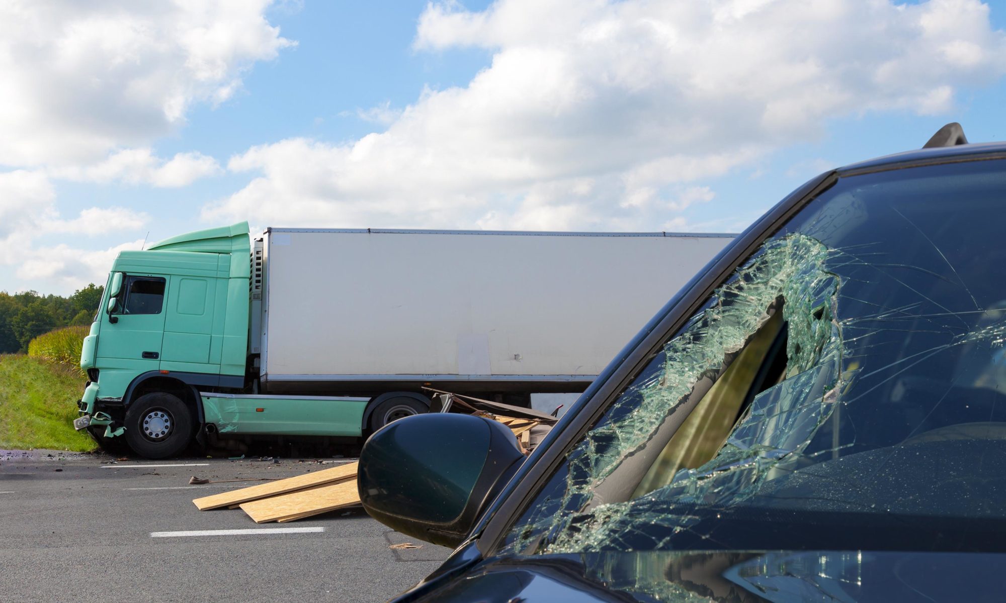 3 Examples of Truck Company Negligence That Cause Accidents | Ted B. Lyon & Associates | iStock-507139814