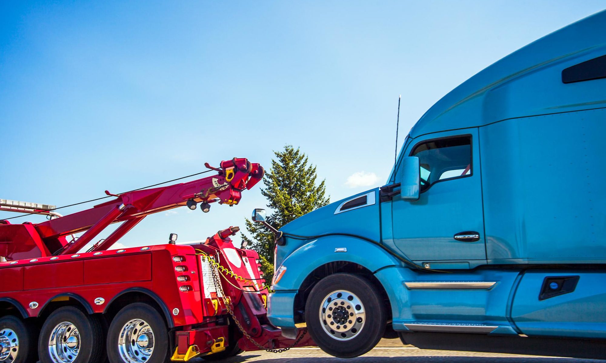 Facts About Truck Accidents Caused By Unsecured Loads | Ted B. Lyon & Associates